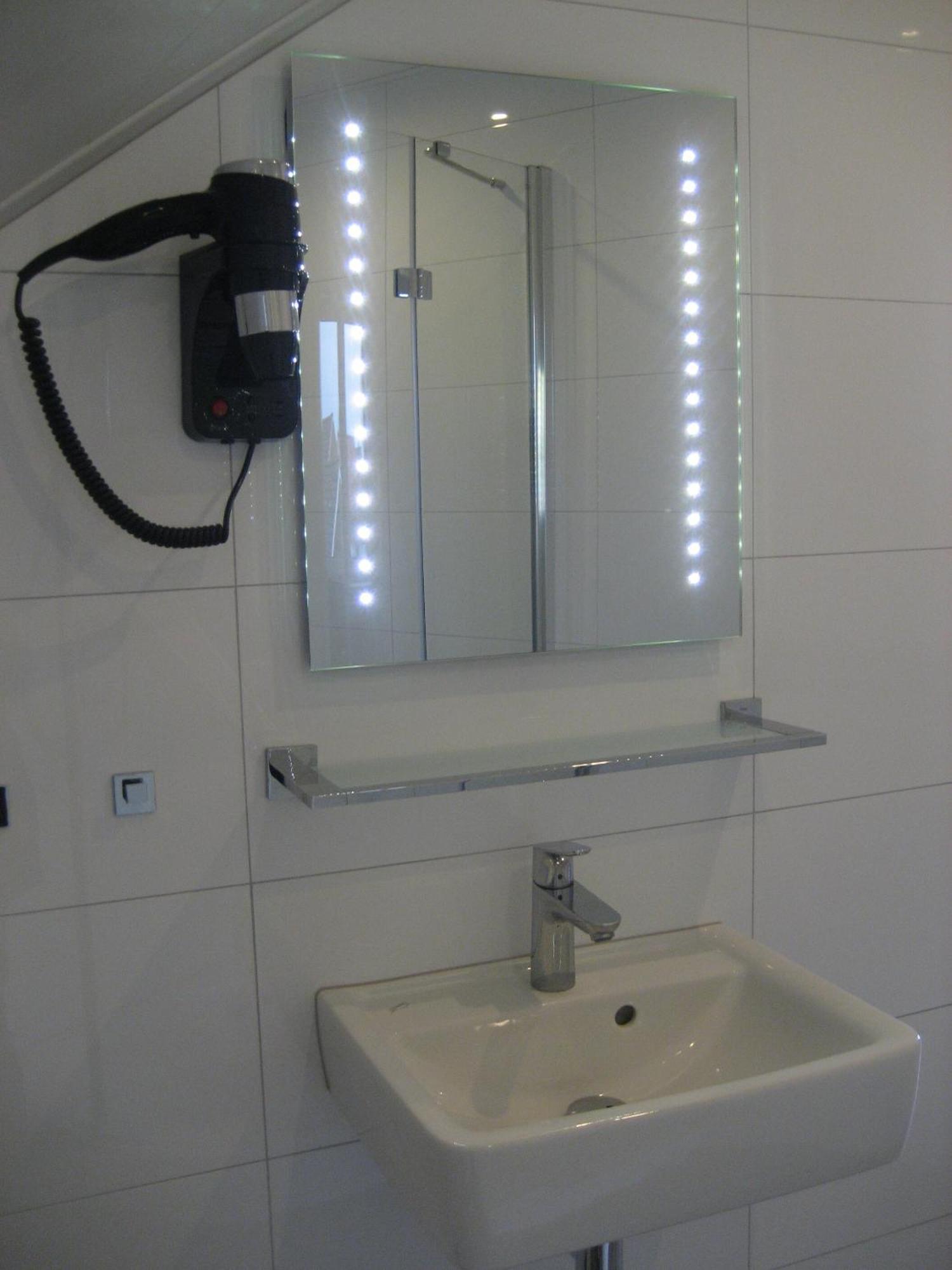Bed & Breakfast Rheiderland Ditzumerverlaat Kamer foto