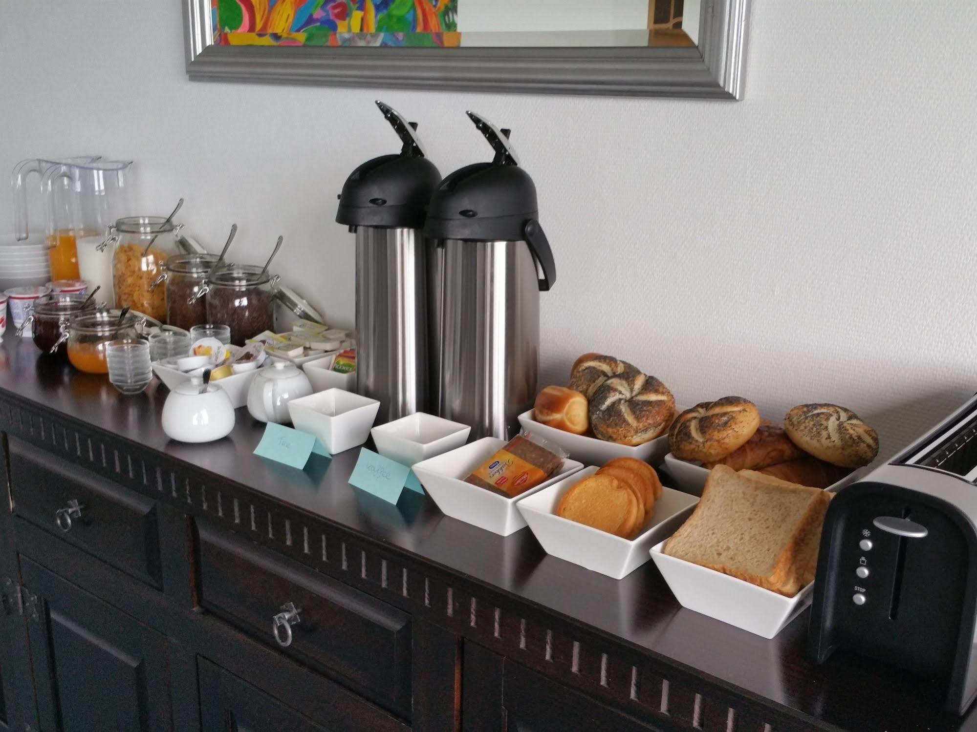 Bed & Breakfast Rheiderland Ditzumerverlaat Buitenkant foto