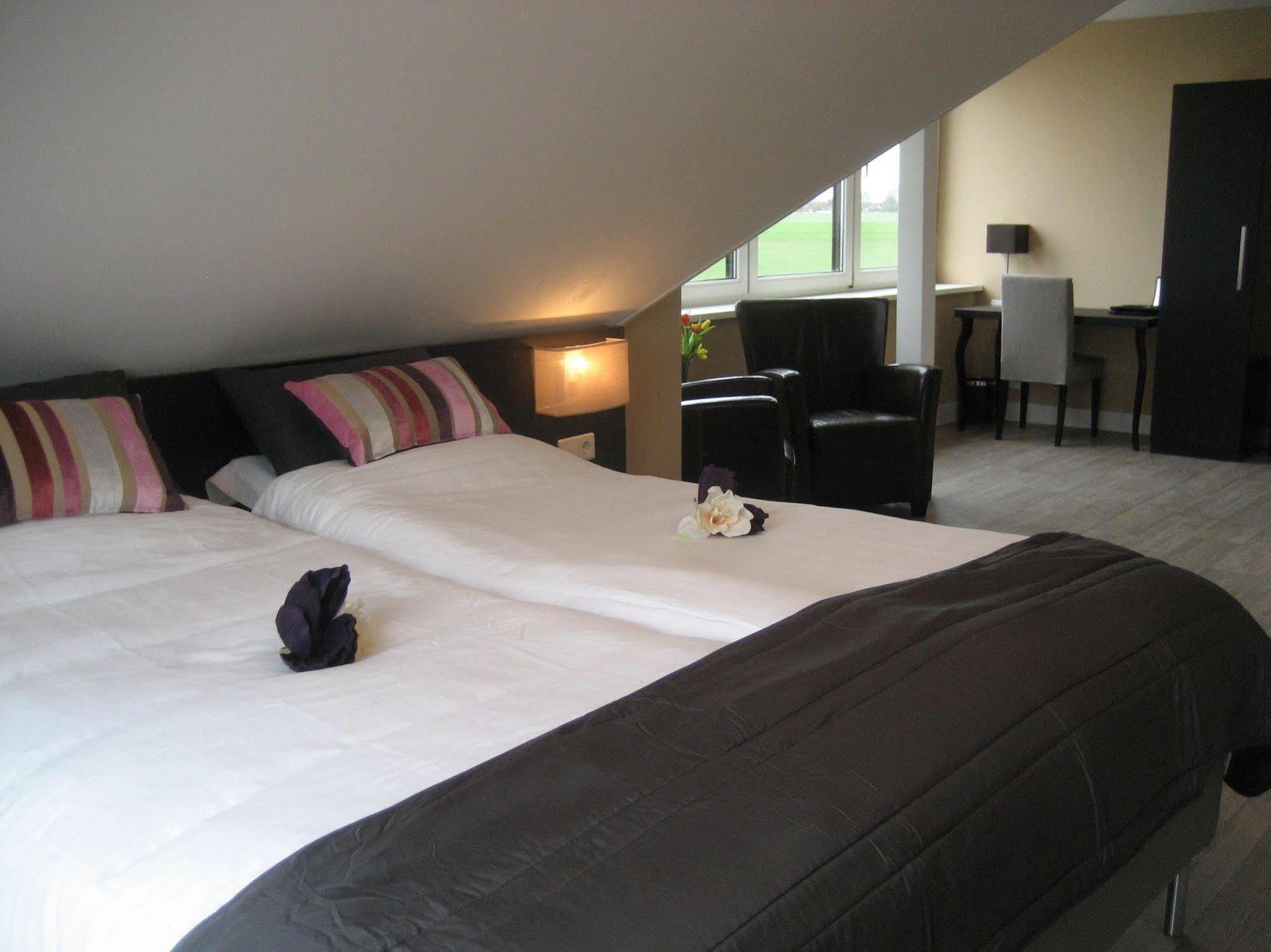 Bed & Breakfast Rheiderland Ditzumerverlaat Buitenkant foto